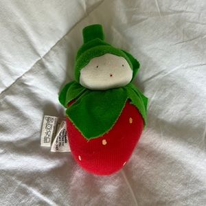 Under The Nile Strawberry